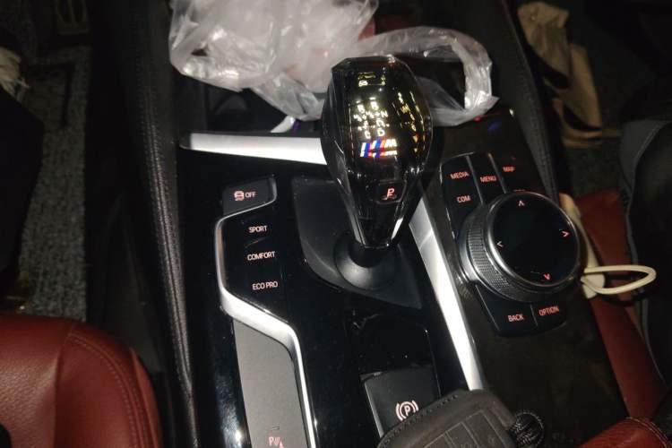 Used BMW 5 Series 2018 Restyled 530Li Leading Edition M Sport Package Gear Lever