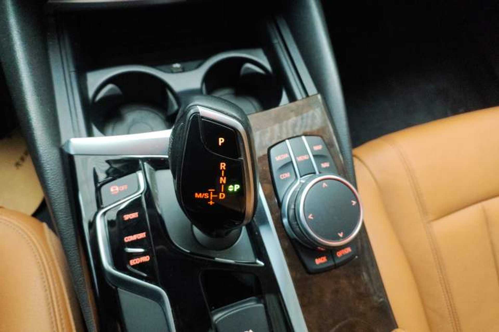 Used BMW 5 Series 2018 528Li Launch Special Edition Gear Lever