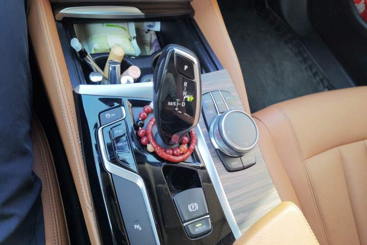 Used BMW 5 Series 2018 530Li xDrive Luxury Package Gear Lever