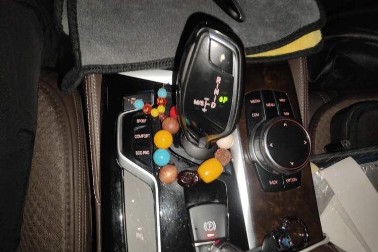 Used BMW 5 Series 2018 525Li Luxury Package Gear Lever