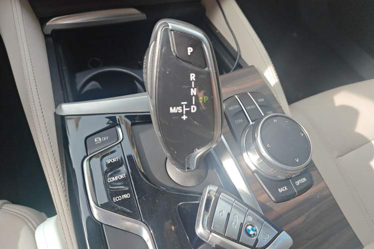 Used BMW 5 Series 2018 530Li Leading Edition Luxury Package Gear Lever
