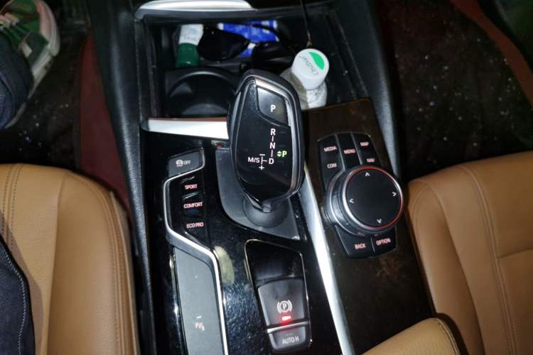 Used BMW 5 Series 2018 528Li Launch Special Edition Gear Lever