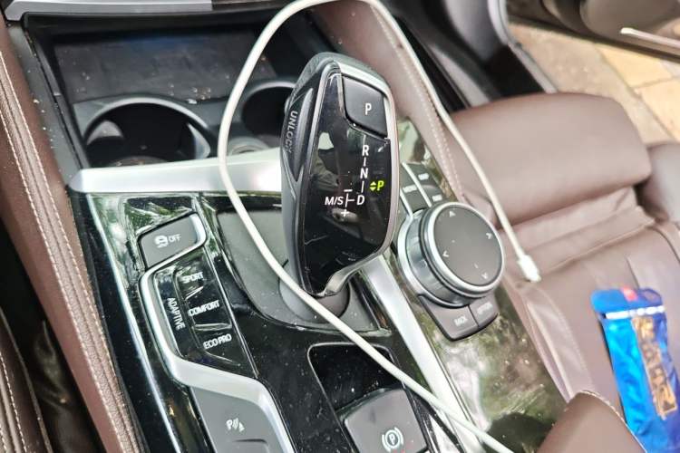 Used BMW 5 Series 2018 Revised 540Li Executive Edition Gear Lever