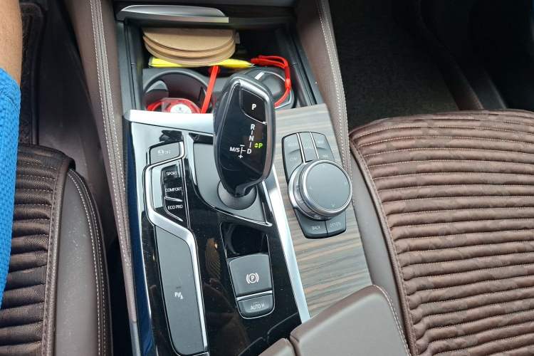 Used BMW 5 Series 2018 530Li Leading Edition Luxury Package Gear Lever