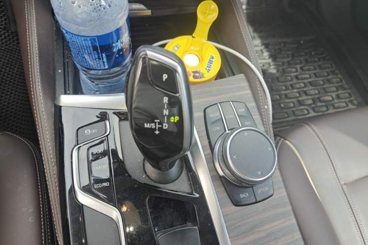 Used BMW 5 Series 2018 530Li xDrive Luxury Package Gear Lever