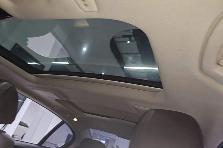 Used BMW 5 Series 2018 530Li Leading Edition Luxury Package Headliner