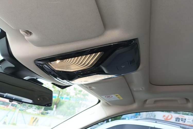 Used BMW 5 Series 2018 530Li Leading Edition Luxury Package Headliner