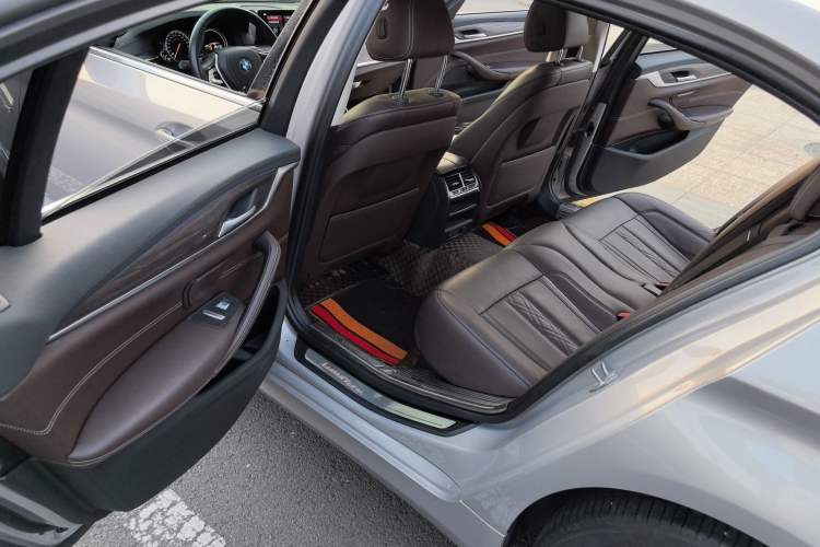 Used BMW 5 Series 2018 Revised Version 530Li Leading Edition Luxury Package Interior 11