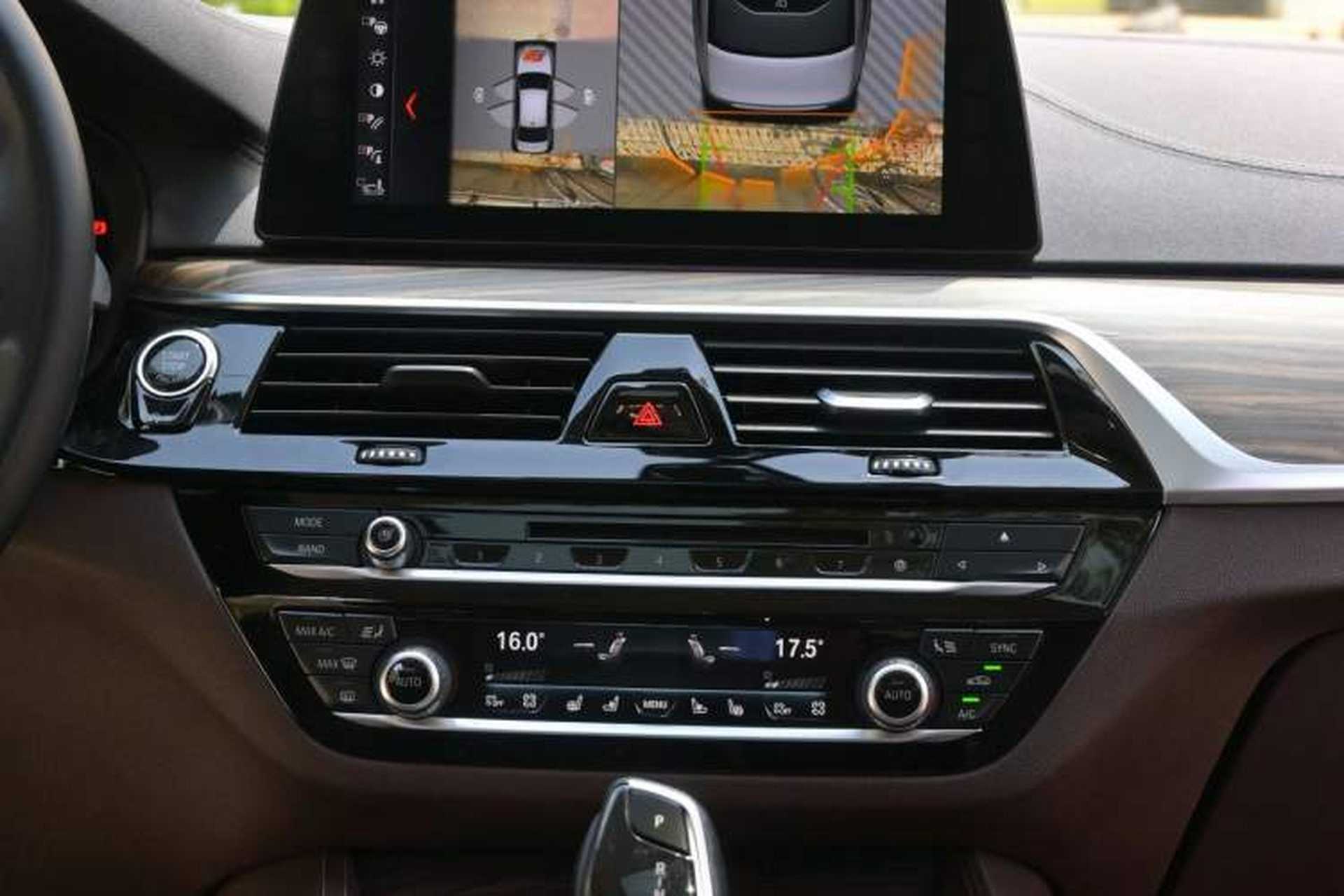Used BMW 5 Series 2018 530Li Luxury Edition Premium Package Interior 3