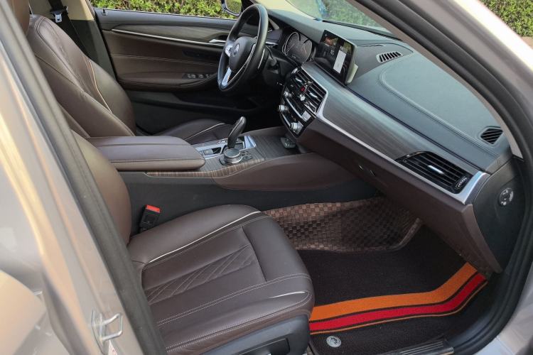 Used BMW 5 Series 2018 Revised Version 530Li Leading Edition Luxury Package Interior 3