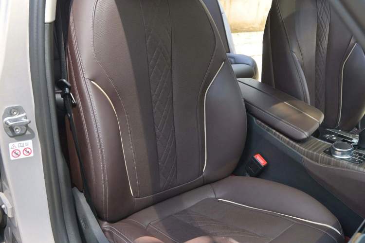 Used BMW 5 Series 2018 530Li Luxury Edition Premium Package Interior 8
