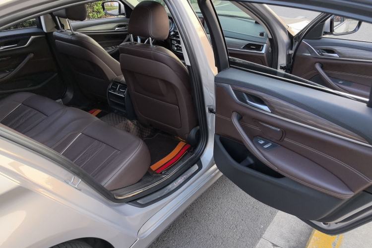 Used BMW 5 Series 2018 Revised Version 530Li Leading Edition Luxury Package Interior 9