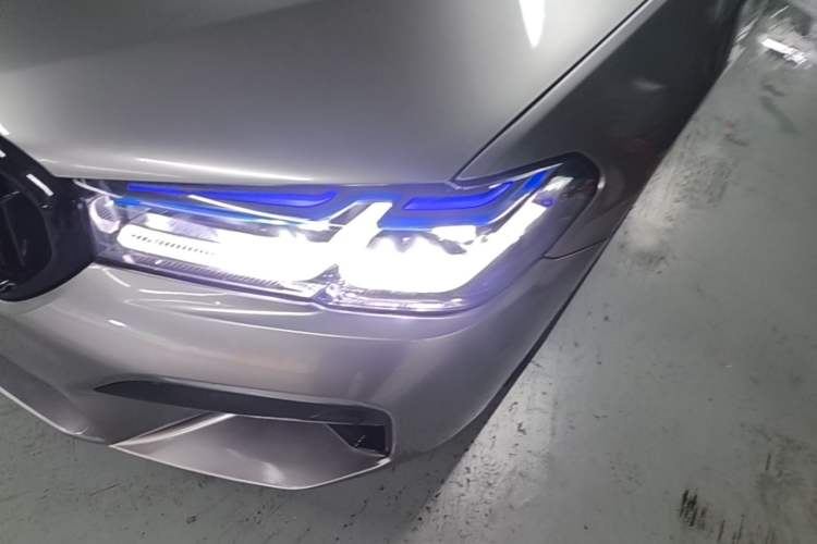 Used BMW 5 Series 2018 530Li Leading Model M Sport Package Left Front Headlight