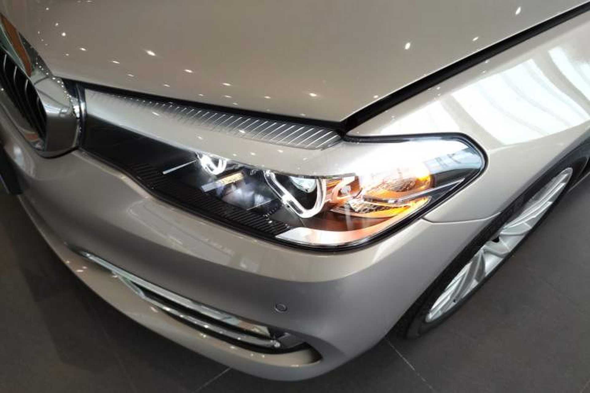 Used BMW 5 Series 2018 530Li Leading Edition Luxury Package Left Front Headlight