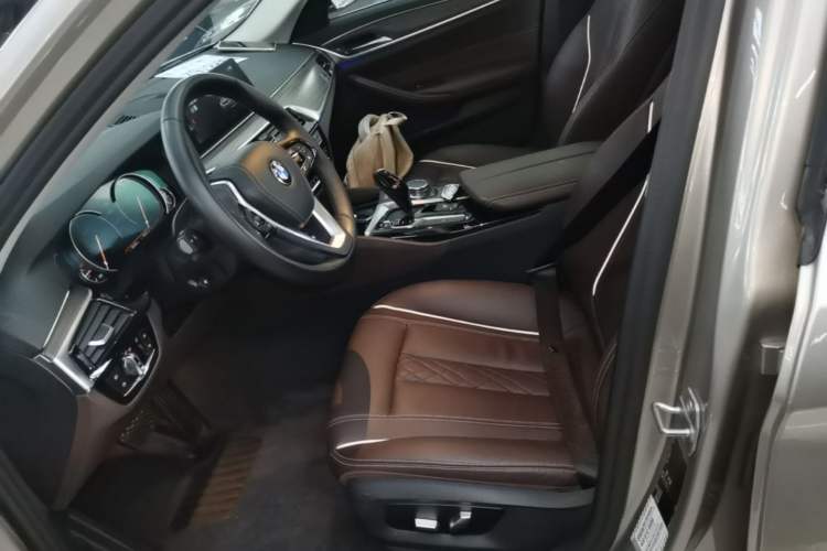 Used BMW 5 Series 2018 530Li Leading Edition Luxury Package Left Front Seat
