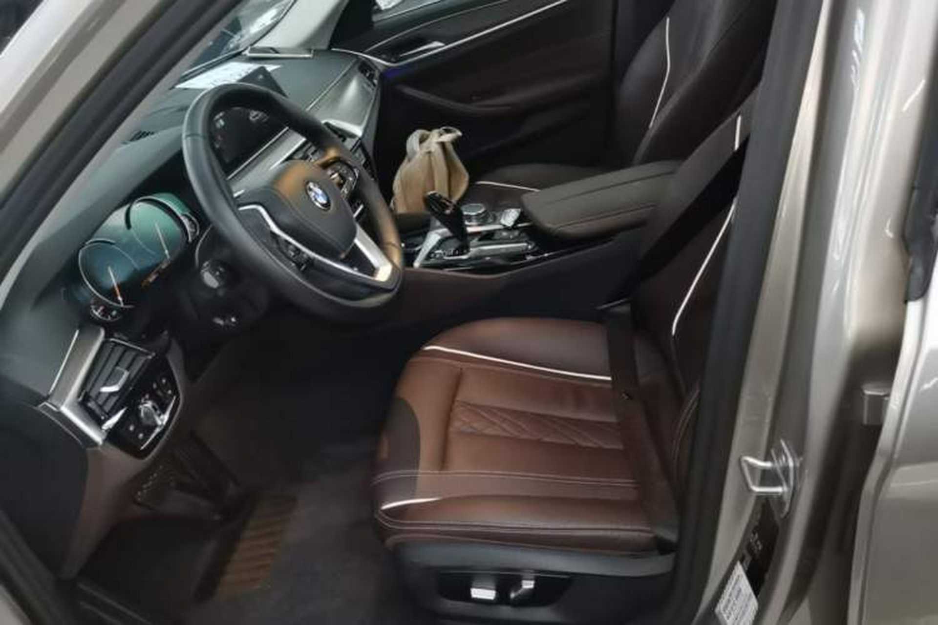 Used BMW 5 Series 2018 530Li Leading Edition Luxury Package Left Front Seat