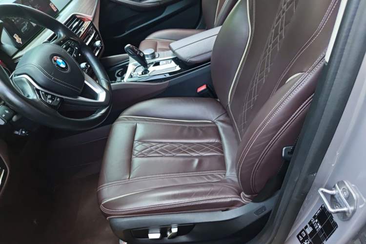 Used BMW 5 Series 2018 530Li xDrive Luxury Package Left Front Seat
