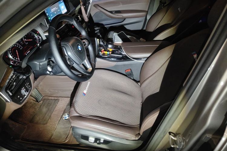 Used BMW 5 Series 2018 525Li Luxury Package Left Front Seat