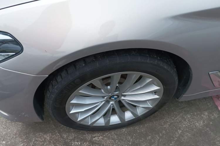 Used BMW 5 Series 2018 530Li Leading Edition Luxury Package Left Front Wheel Hub