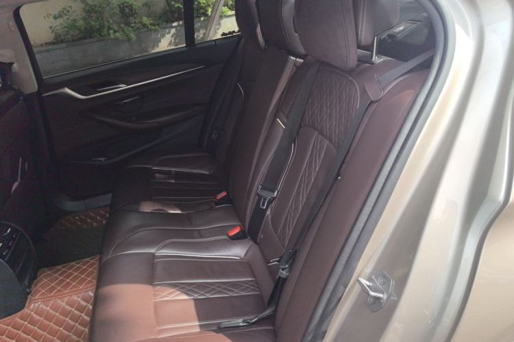 Used BMW 5 Series 2018 Revised Version 530Li Leading Edition Luxury Package Left Rear Seat