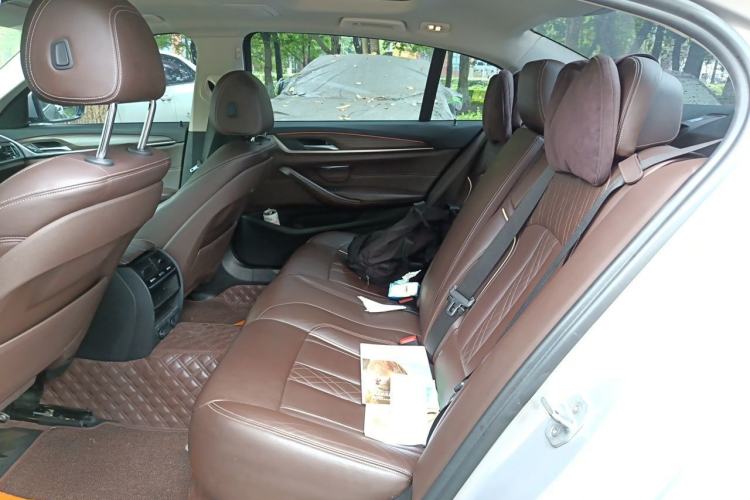 Used BMW 5 Series 2018 530Li Leading Edition Luxury Package Left Rear Seat