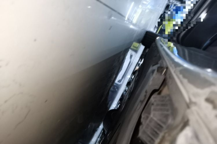 Used BMW 5 Series 2018 530Li Leading Edition Luxury Package Left Side Sill