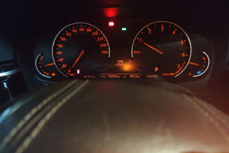 Used BMW 5 Series 2018 528Li Launch Special Edition Odometer Close Up