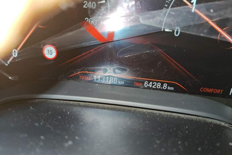 Used BMW 5 Series 2018 Facelifted 530Li Luxury Edition Premium Package Odometer Close Up