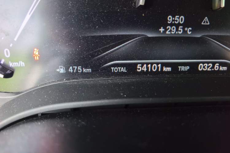 Used BMW 5 Series 2018 528Li Launch Special Edition Odometer Close Up