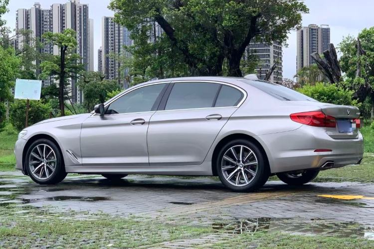 Used BMW 5 Series 2018 528Li Launch Special Edition Rear Left 45 Deg