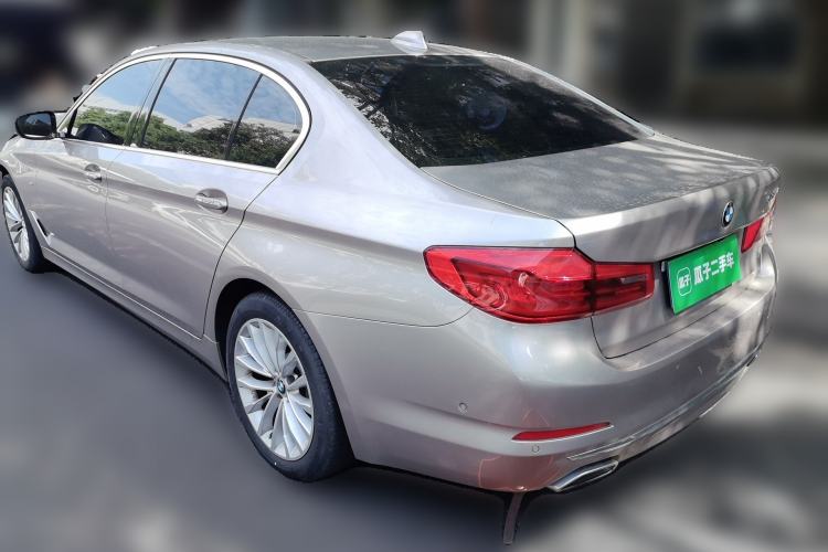 Used BMW 5 Series 2018 525Li Luxury Package Rear Left 45 Deg
