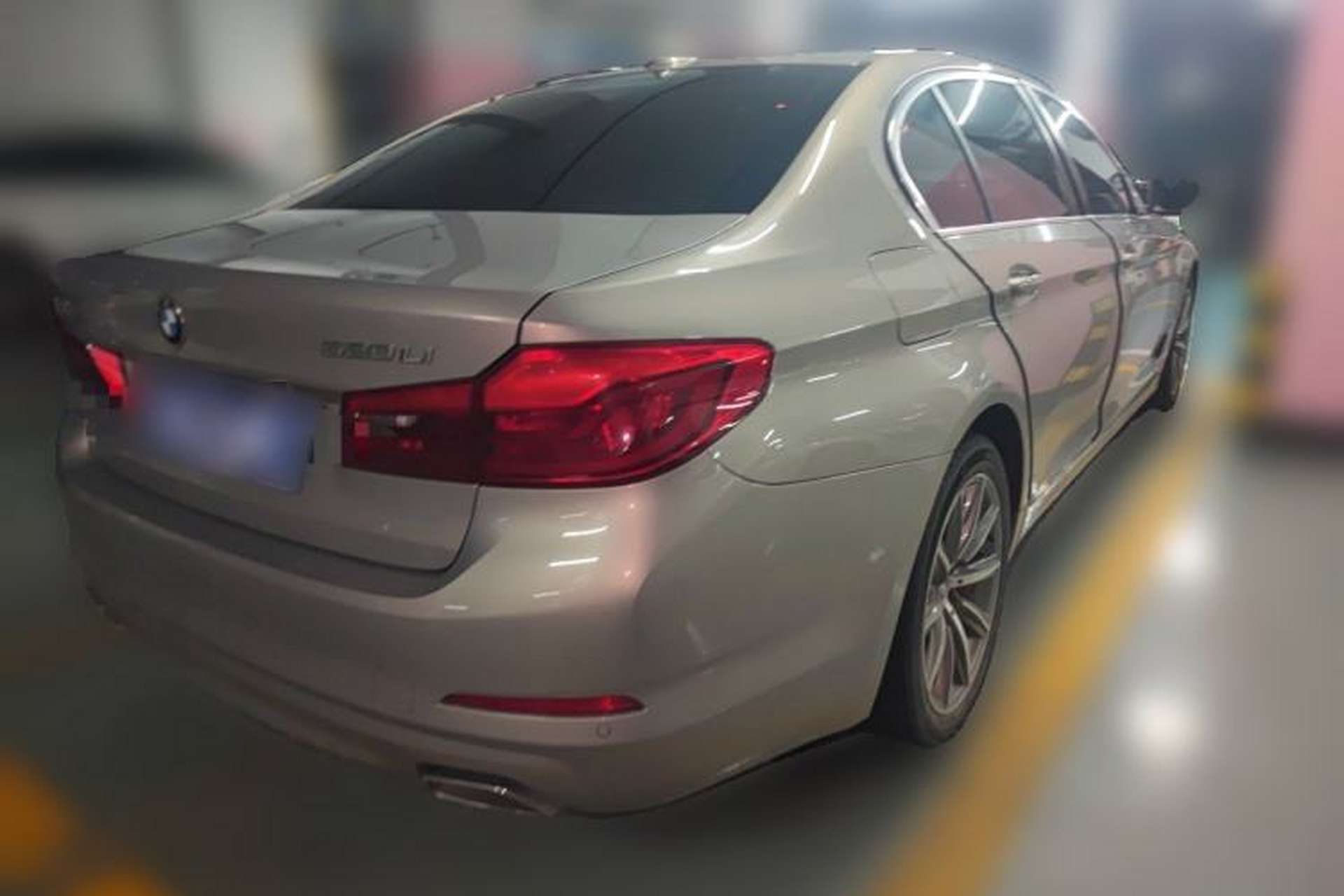 Used BMW 5 Series 2018 528Li Launch Special Edition Rear Right 45 Deg