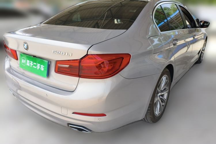 Used BMW 5 Series 2018 528Li Launch Special Edition Rear Right 45 Deg