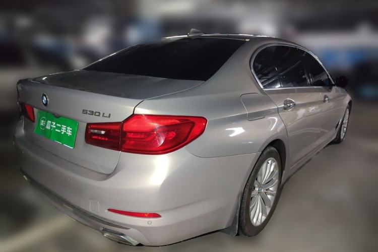Used BMW 5 Series 2018 Revised Version 530Li Leading Edition Luxury Package Rear Right 45 Deg