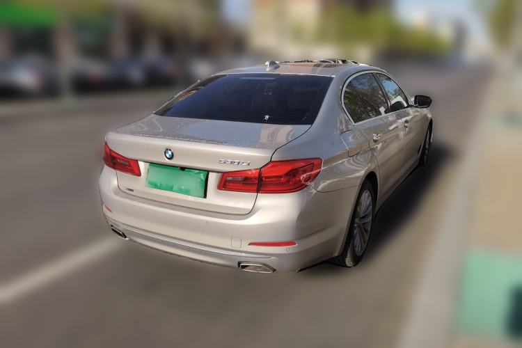 Used BMW 5 Series 2018 530Li xDrive Luxury Package Rear Right 45 Deg