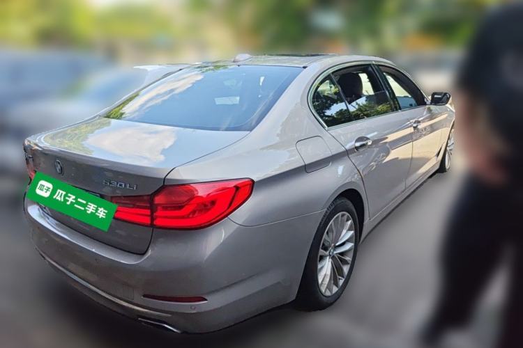 Used BMW 5 Series 2018 530Li xDrive Luxury Package Rear Right 45 Deg