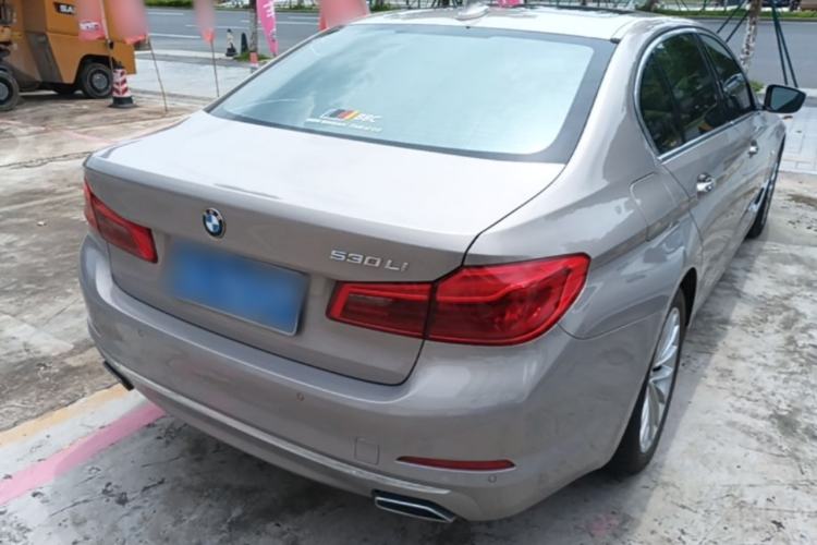 Used BMW 5 Series 2018 530Li Leading Edition Luxury Package Rear Right 45 Deg