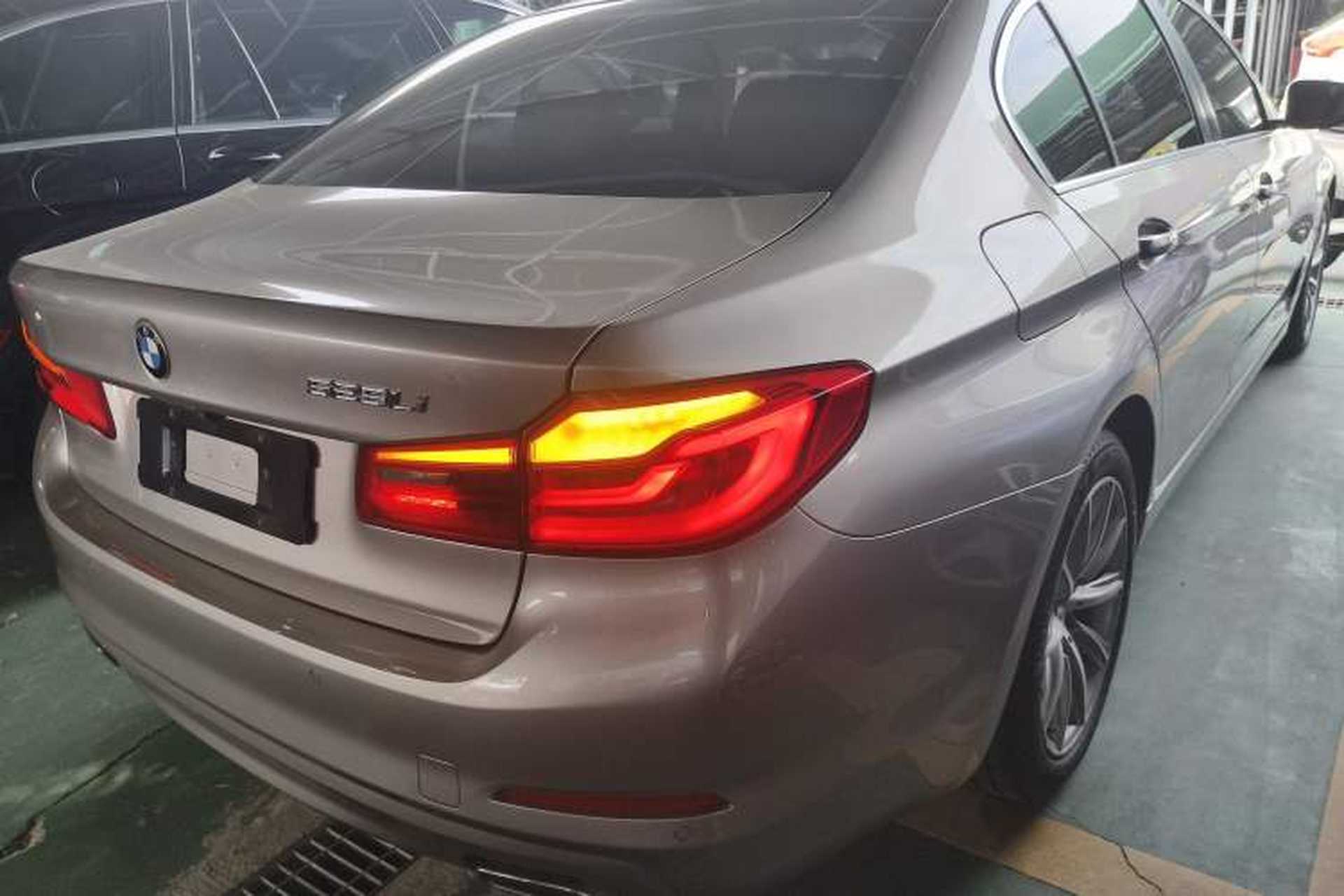 Used BMW 5 Series 2018 528Li Launch Special Edition Rear Right 45 Deg