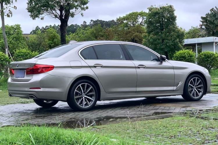 Used BMW 5 Series 2018 528Li Launch Special Edition Rear Right 45 Deg