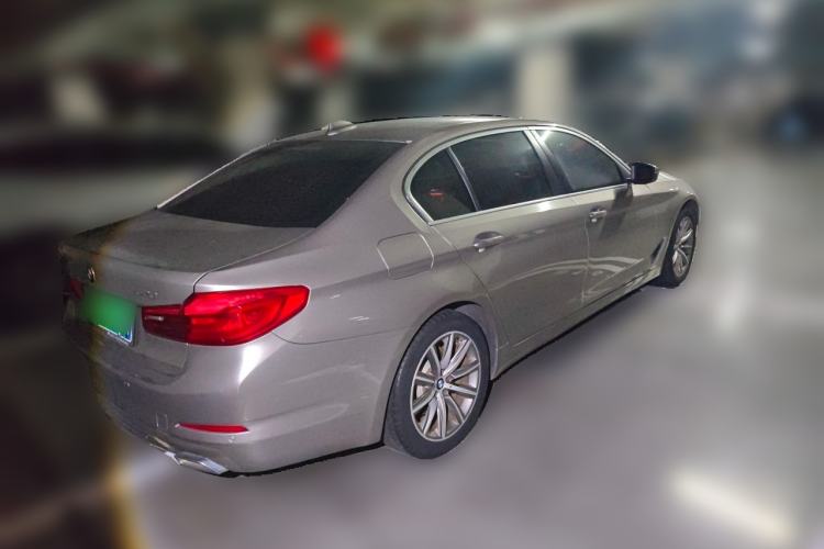 Used BMW 5 Series 2018 528Li Launch Special Edition Rear Right 45 Deg
