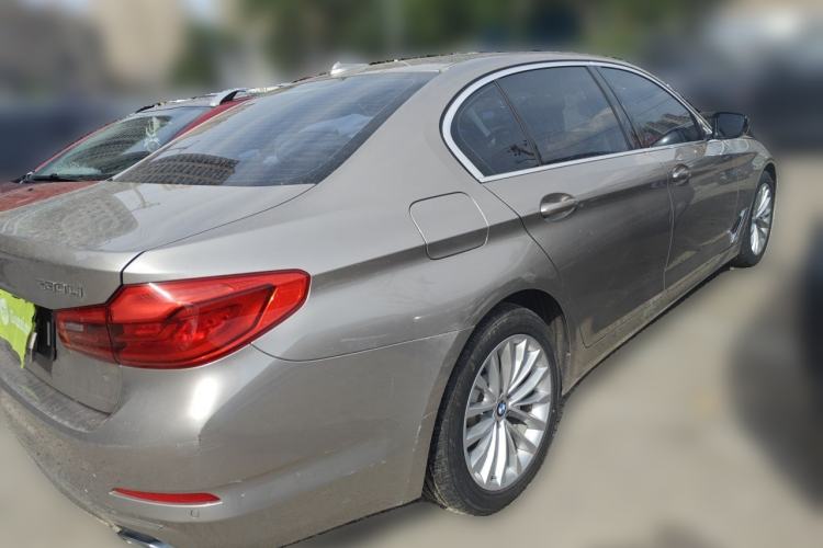 Used BMW 5 Series 2018 530Li xDrive Luxury Package Rear Right 45 Deg