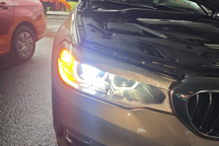 Used BMW 5 Series 2018 Revised Version 530Li Leading Edition Luxury Package Right Front Headlight