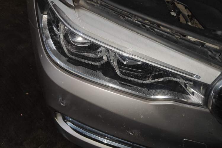 Used BMW 5 Series 2018 Facelifted 530Li Luxury Edition Premium Package Right Front Headlight