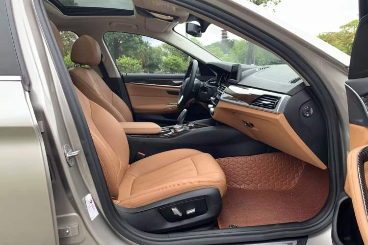 Used BMW 5 Series 2018 528Li Launch Special Edition Right Front Seat