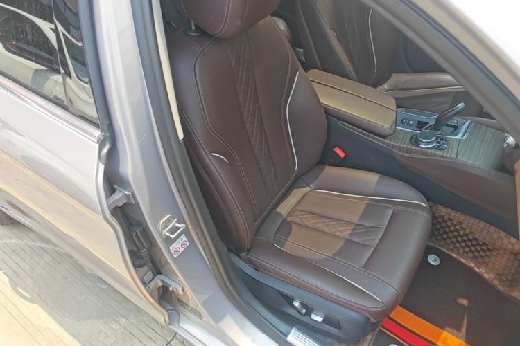 Used BMW 5 Series 2018 Revised Version 530Li Leading Edition Luxury Package Right Front Seat