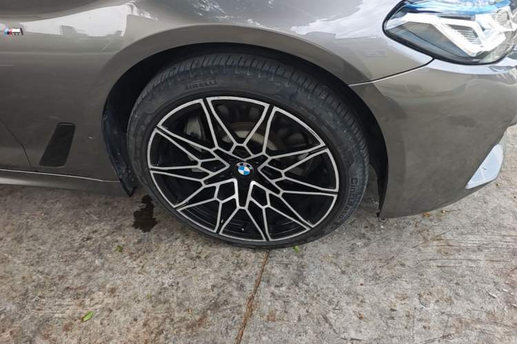 Used BMW 5 Series 2018 530Li xDrive M Sport Package Right Front Wheel Hub