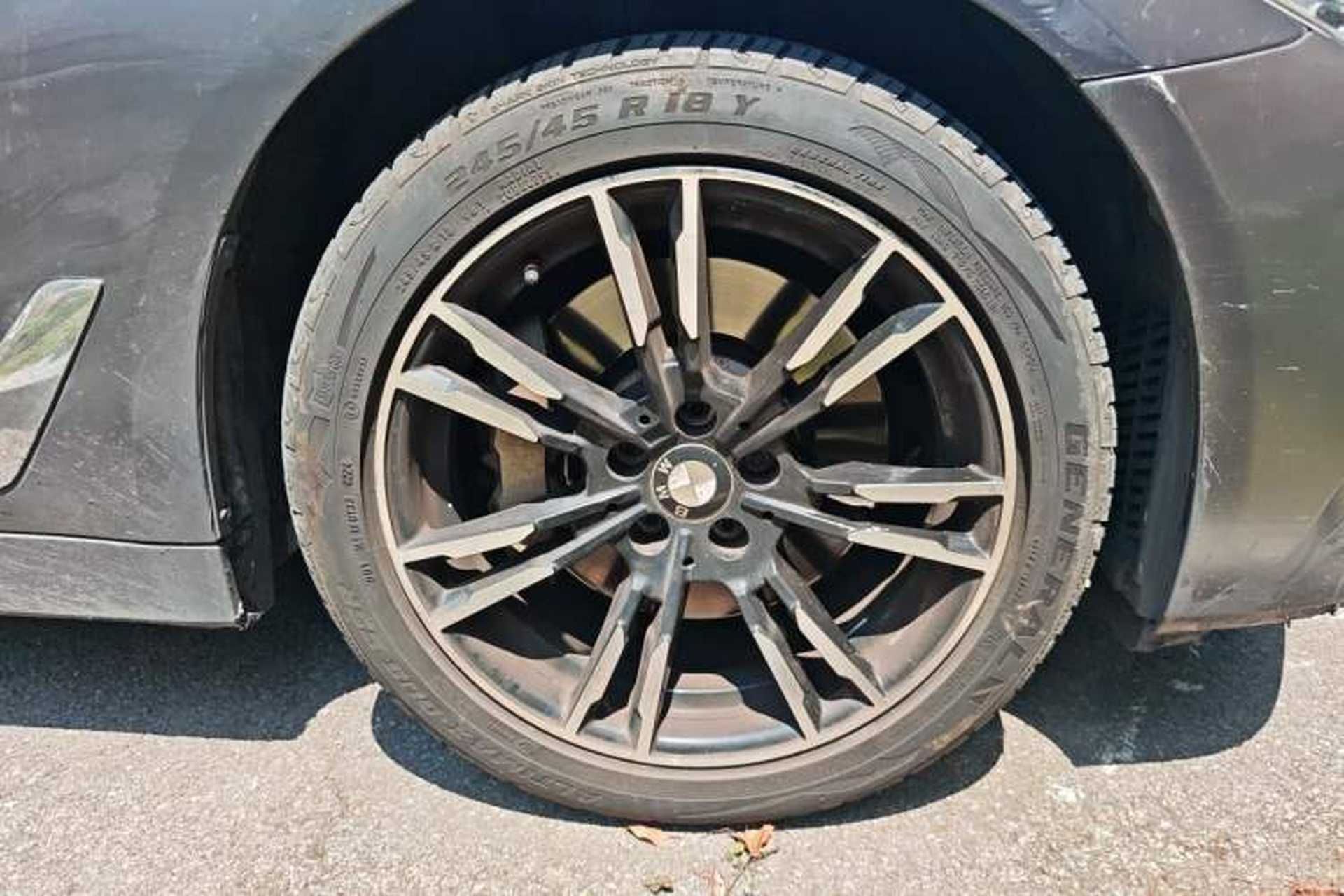Used BMW 5 Series 2018 528Li Launch Special Edition Right Front Wheel Hub