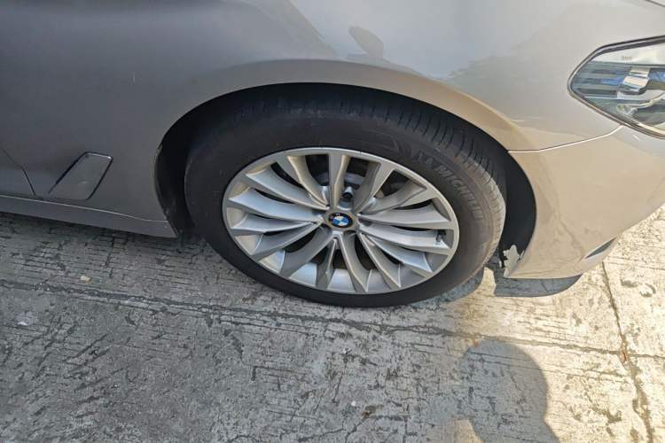Used BMW 5 Series 2018 530Li xDrive Luxury Package Right Front Wheel Hub