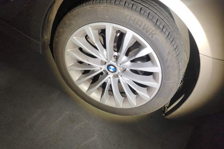 Used BMW 5 Series 2018 525Li Luxury Package Right Front Wheel Hub