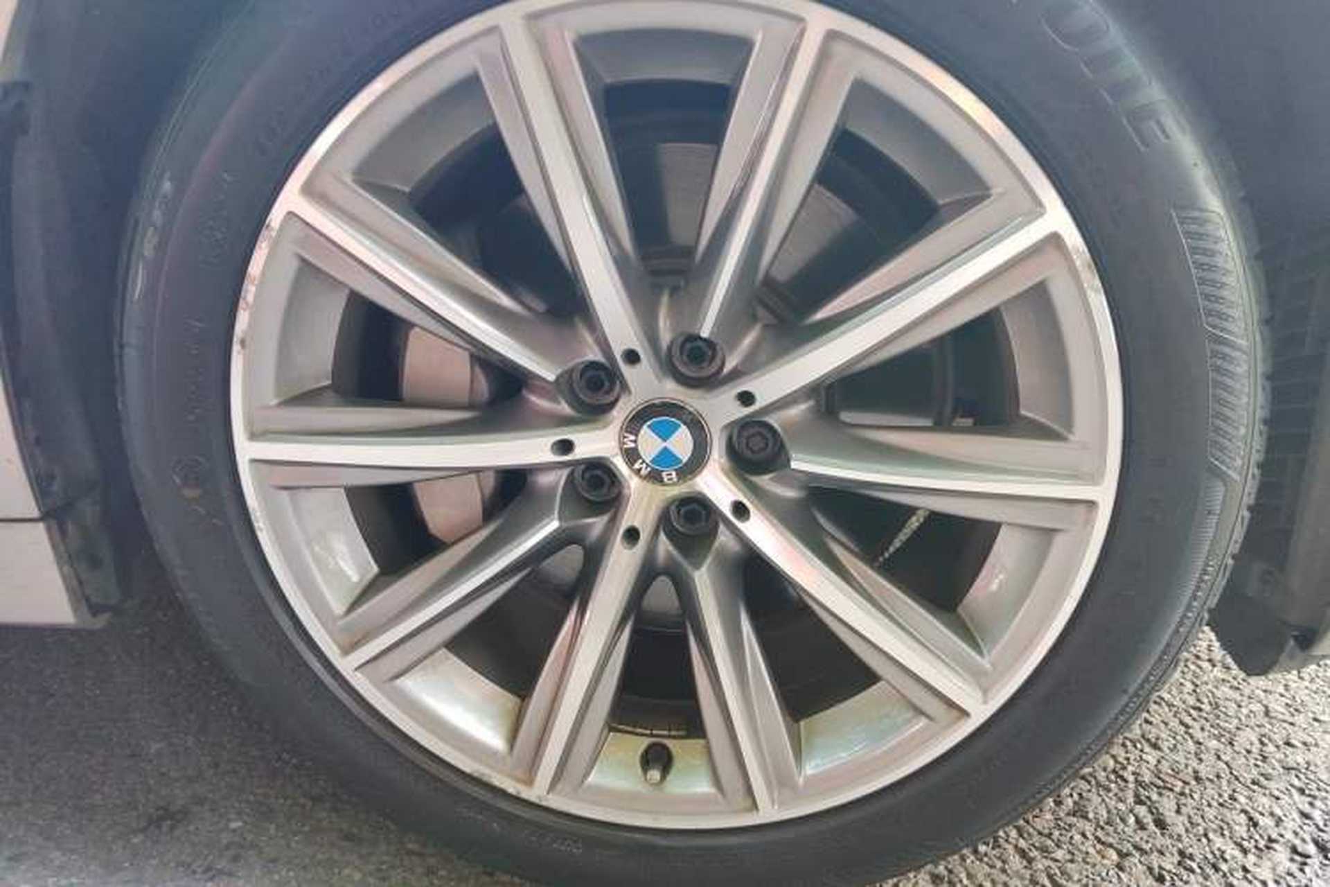 Used BMW 5 Series 2018 528Li Launch Special Edition Right Front Wheel Hub